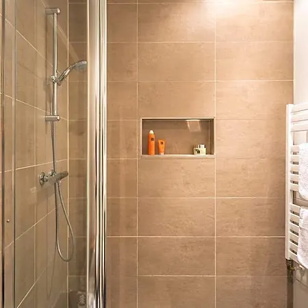 B&bveluwezoom Bed & Breakfast Eerbeek